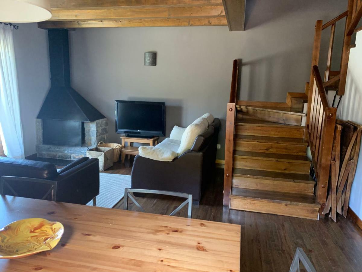 Can Marc de Pi, Bellver de Cerdanya Pi Buitenkant foto