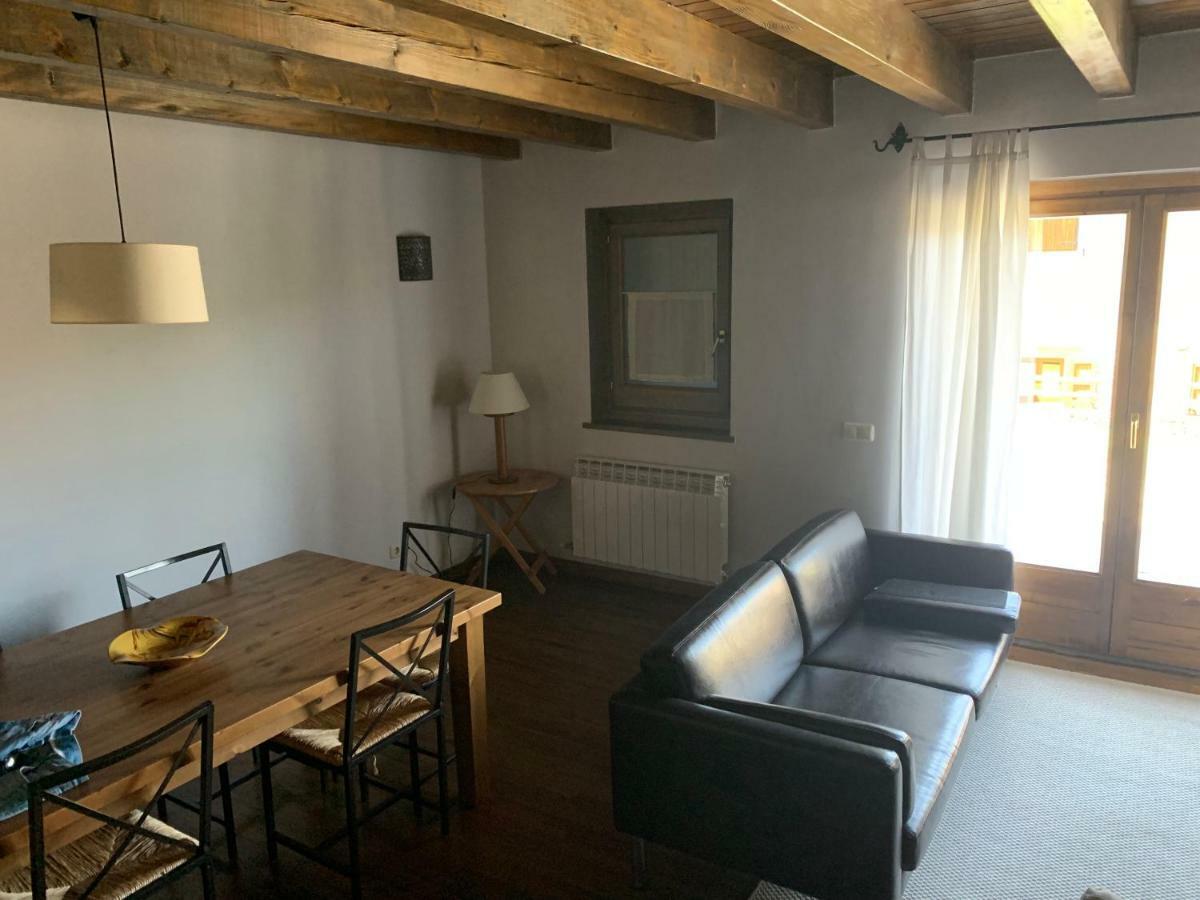 Can Marc de Pi, Bellver de Cerdanya Pi Buitenkant foto